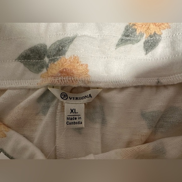 NWT Versona XL You are my sunshine Shorts Flowers - Picture 4 of 9